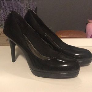 Shiny black heels
